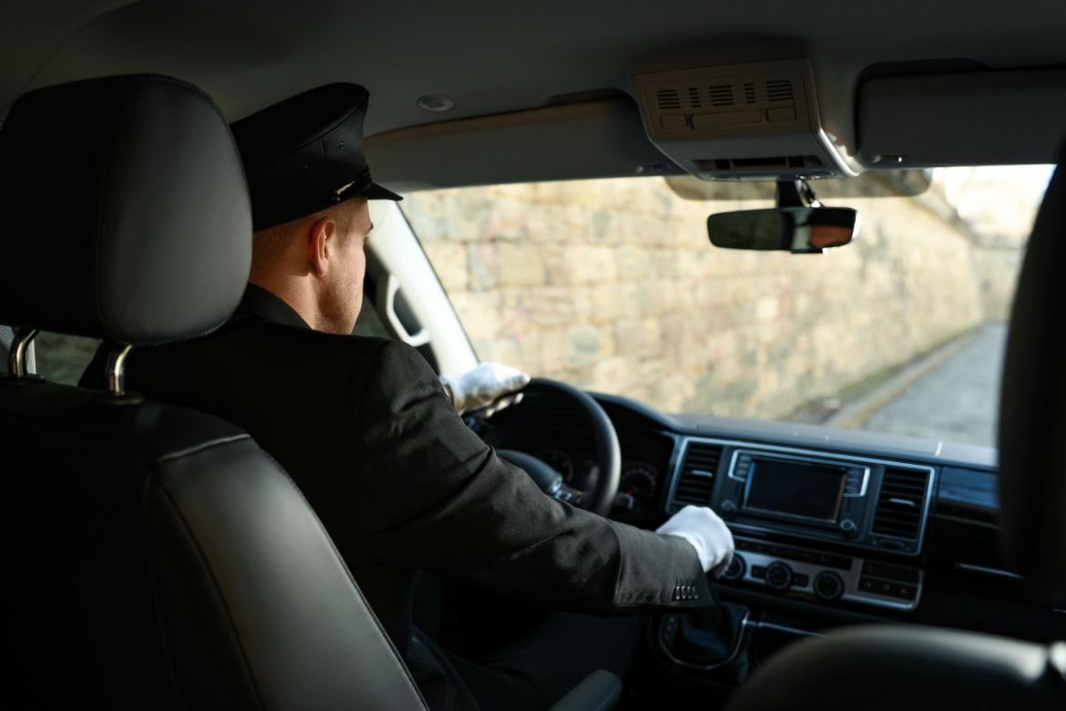 The advantages of hiring a private chauffeur